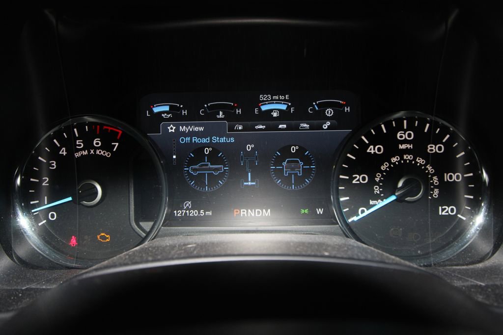 Used 2017 Ford F150 Lariat w/ Equipment Group 502A Luxury image 11