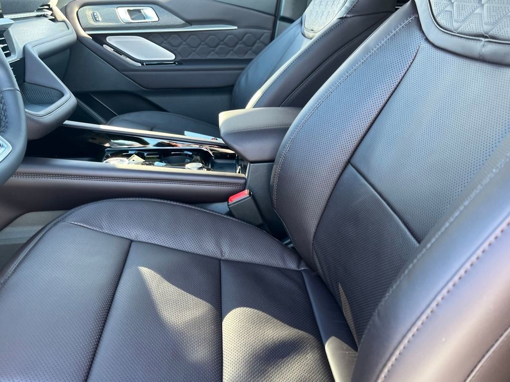 New 2026 Ford Explorer Platinum w/ LUX Leather Package image 15