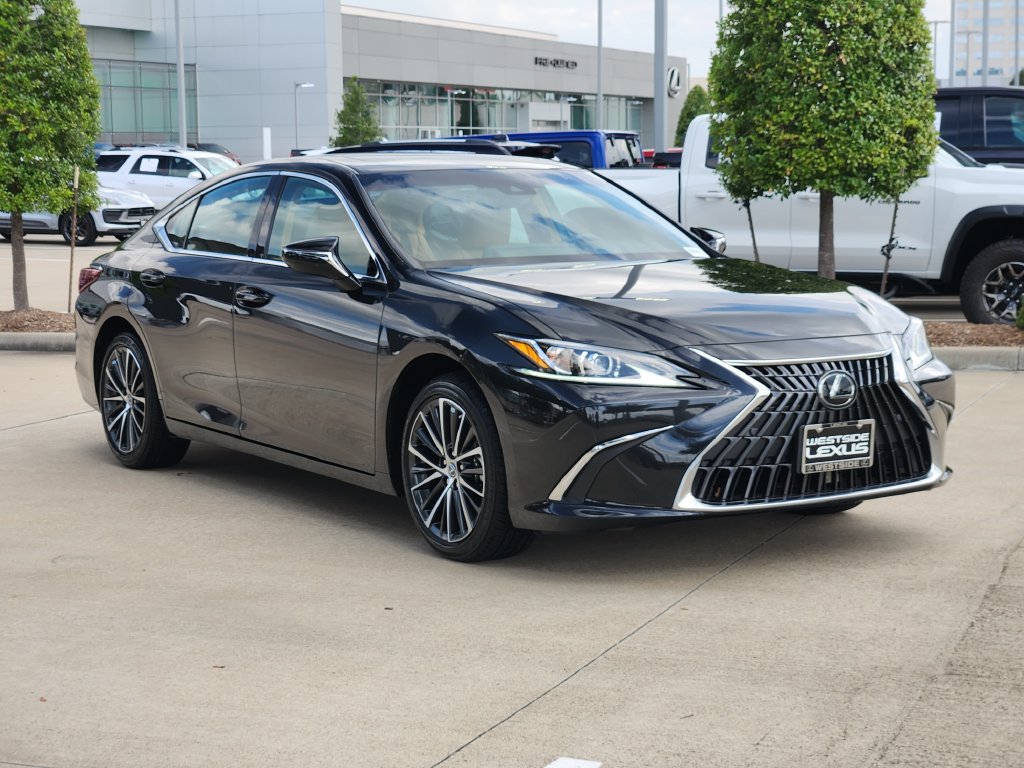 Used 2025 Lexus ES 350 w/ Premium Package FWD image 3