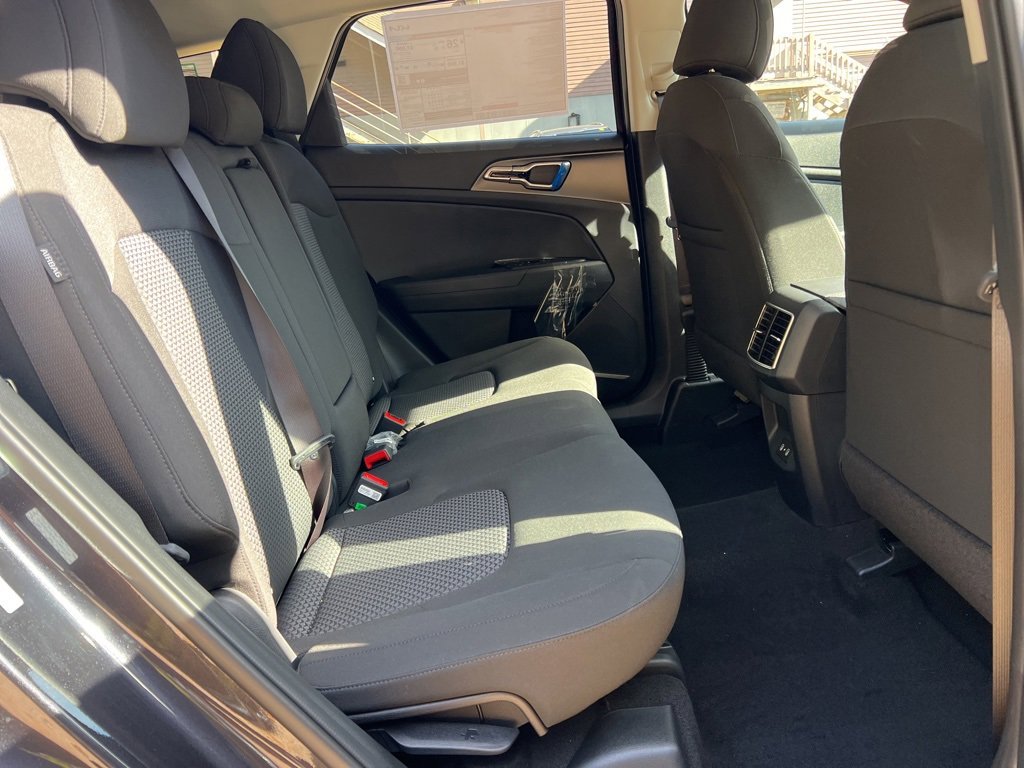 New 2026 Kia Sportage LX image 13