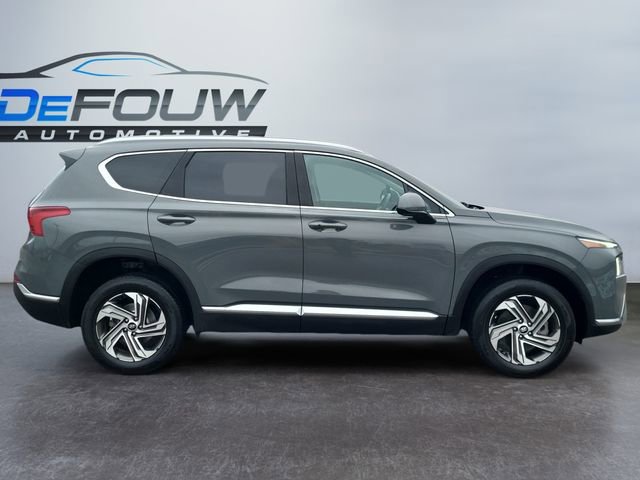 Used 2023 Hyundai Santa Fe SEL image 2