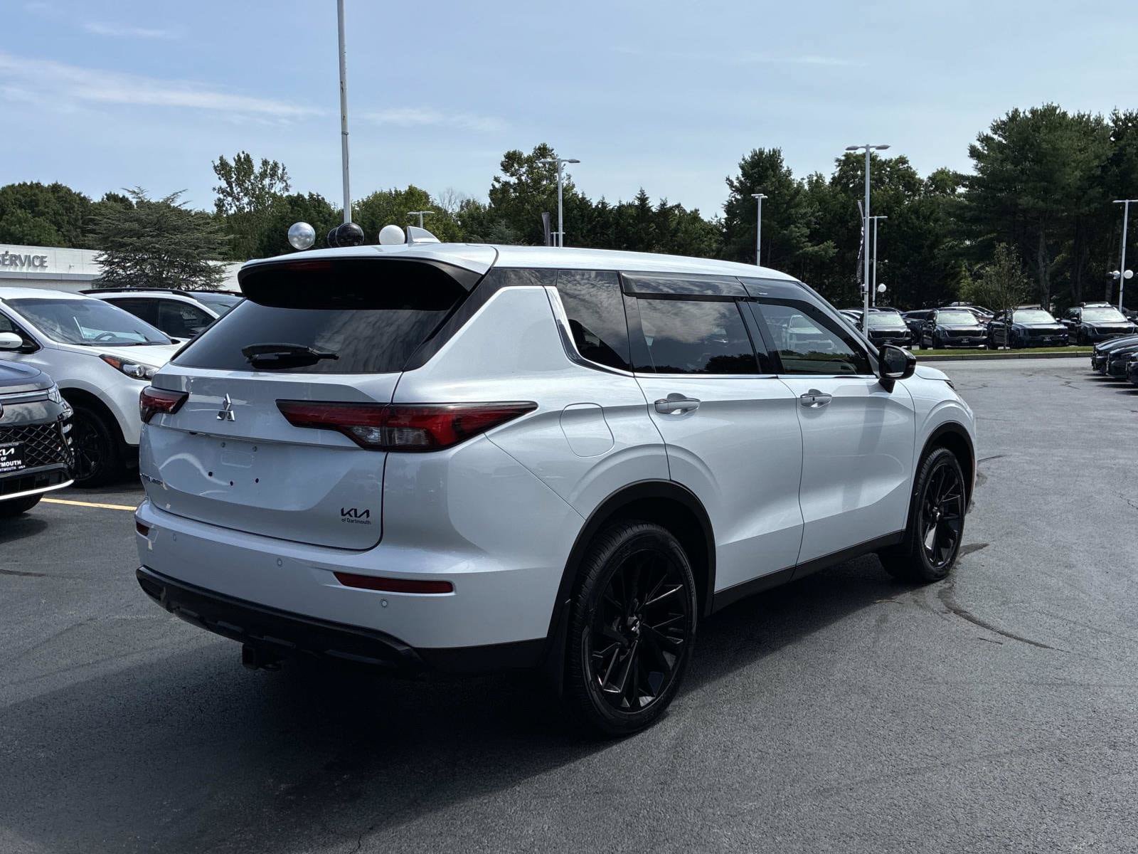 Used 2022 Mitsubishi Outlander SE AWD/4WD image 7