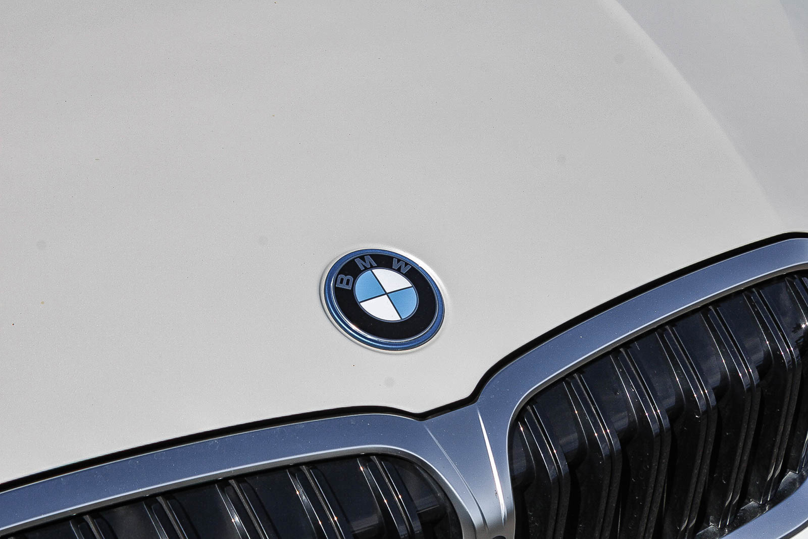 Used 2024 BMW 330e image 9