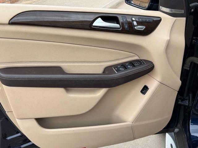 Used 2017 Mercedes-Benz GLS 450 4MATIC image 21