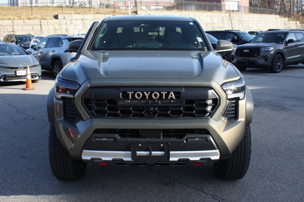 New 2025 Toyota Tacoma Trailhunter image 3