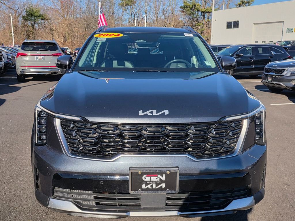 Used 2024 Kia Sorento S image 2