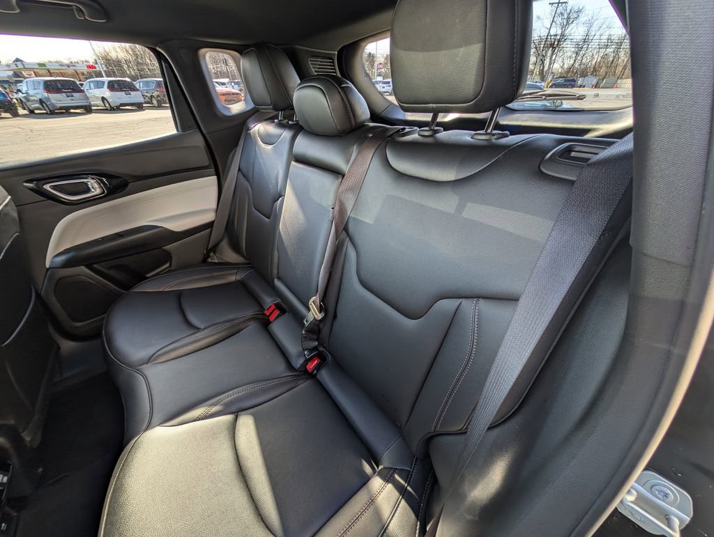 Used 2024 Jeep Compass Limited image 16