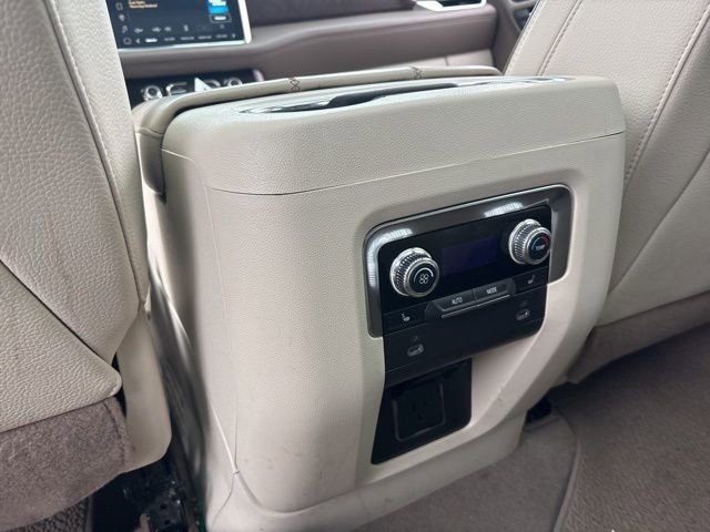 Used 2022 GMC Yukon Denali AWD/4WD image 19
