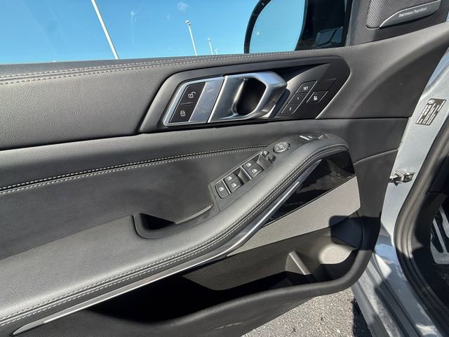 Certified 2026 BMW X5 M60i AWD/4WD image 14