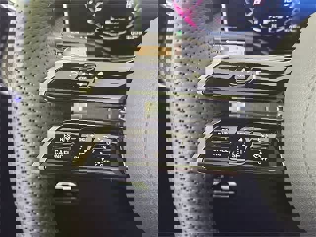 Certified 2025 Mercedes-Benz GLC 300 4MATIC image 25