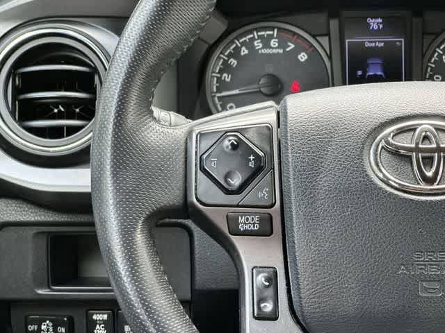 Used 2018 Toyota Tacoma TRD Off-Road AWD/4WD image 8