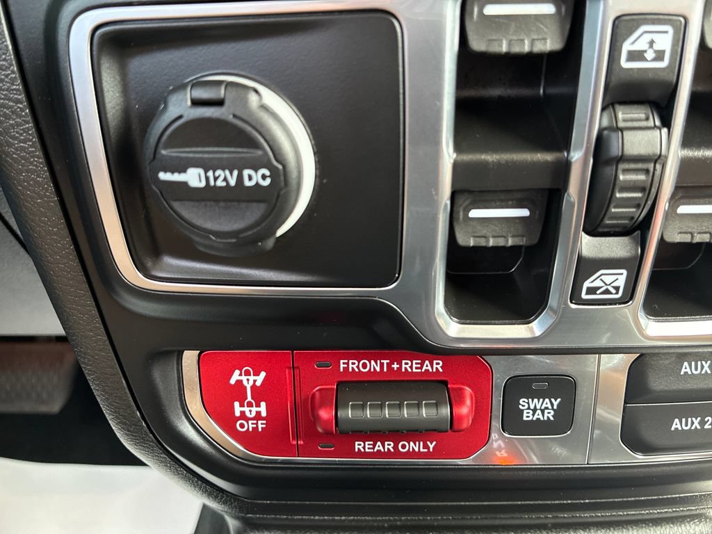 Used 2023 Jeep Wrangler Unlimited Rubicon 4xe w/ Cold Weather Group AWD/4WD image 29