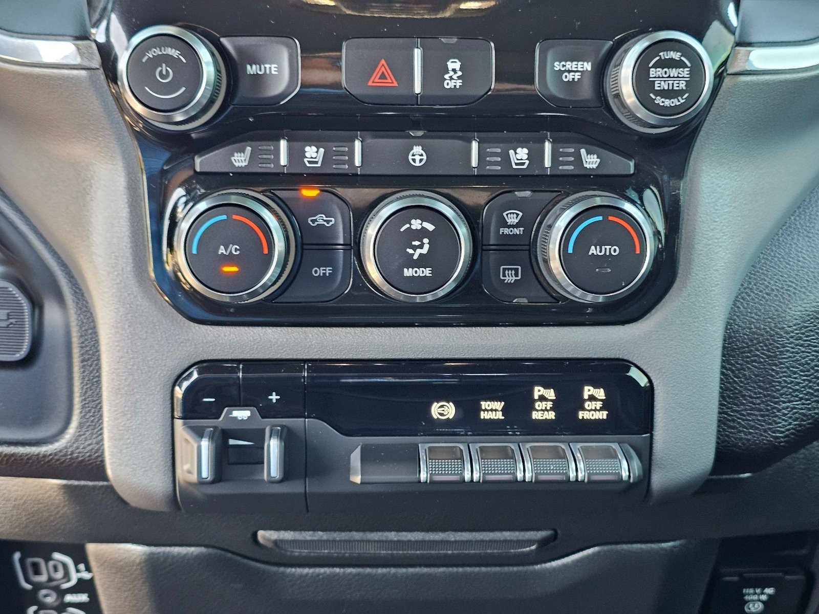 Used 2022 RAM 3500 Laramie w/ Night Edition AWD/4WD image 31