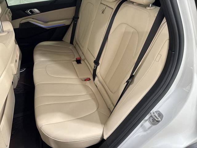 Used 2022 BMW X5 sDrive40i w/ Premium Package RWD image 26