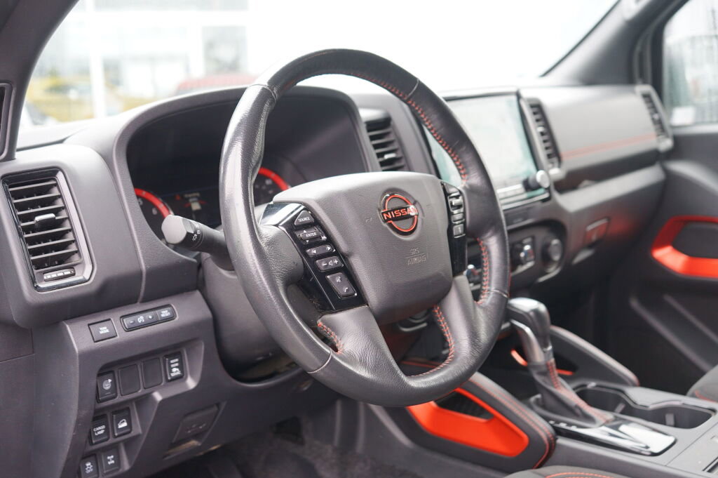 Used 2023 Nissan Frontier PRO-4X w/ Pro Convenience Package AWD/4WD image 10