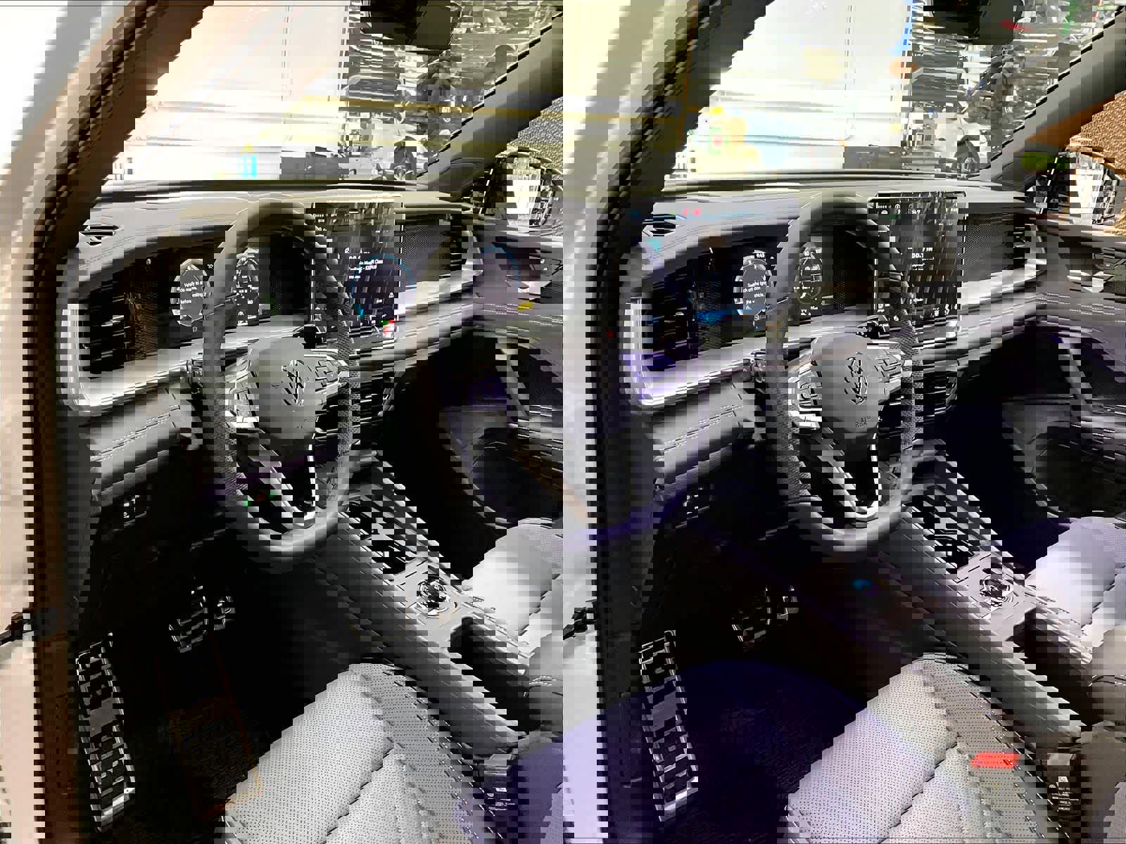 New 2026 Volkswagen Tiguan SE R-Line image 8