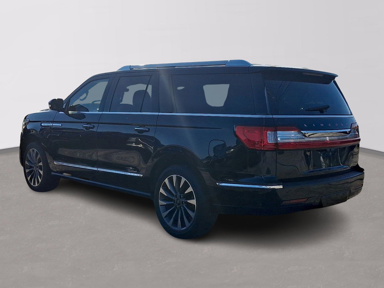 Used 2020 Lincoln Navigator L Reserve w/ Luxury Package AWD/4WD image 4