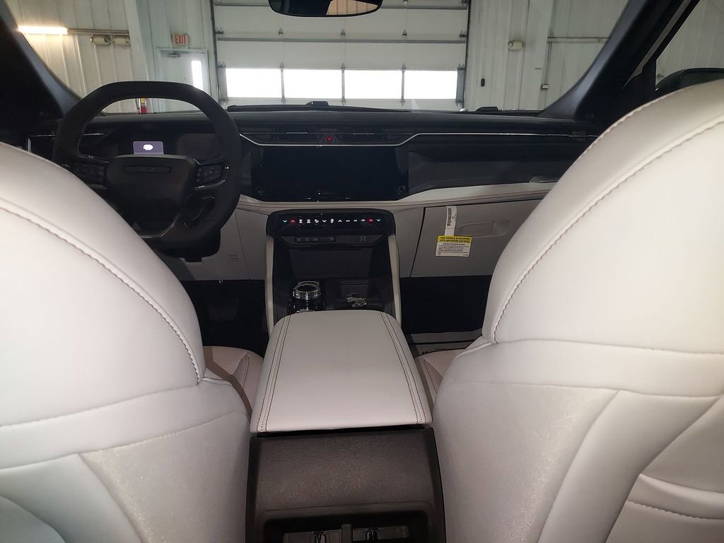 New 2026 Jeep Cherokee Overland image 10