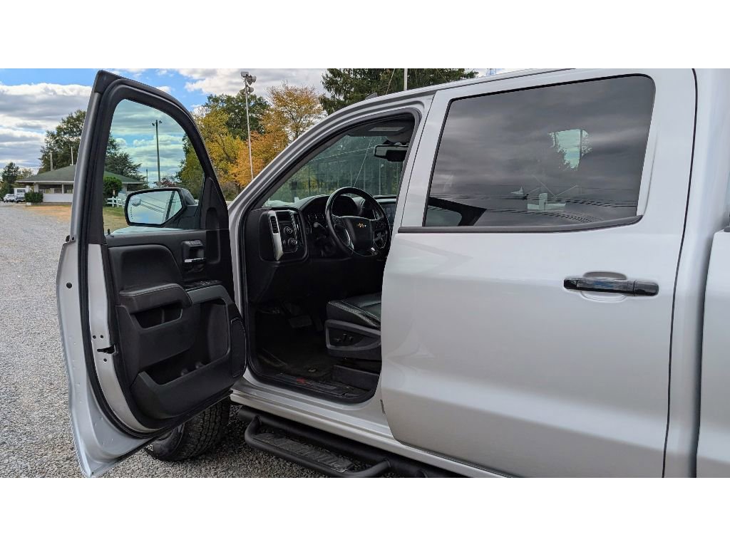 Used 2017 Chevrolet Silverado 1500 LTZ Z71 w/ Redline Edition image 9
