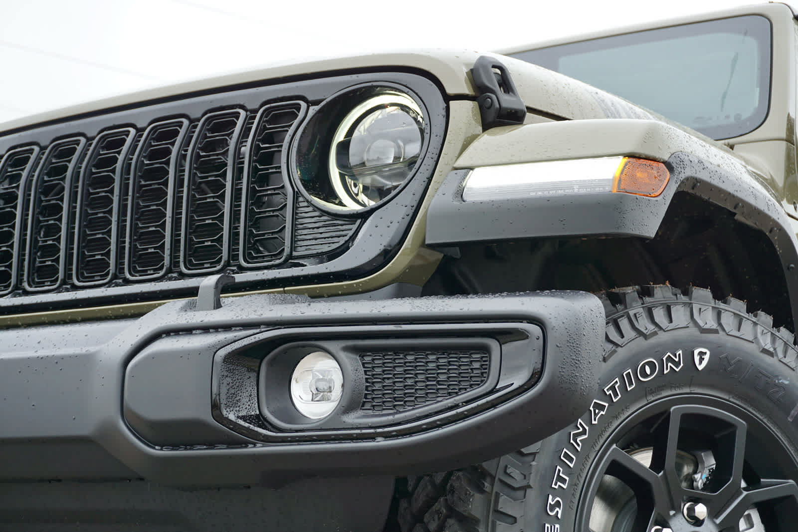 New 2027 Jeep Gladiator Sport AWD/4WD image 2