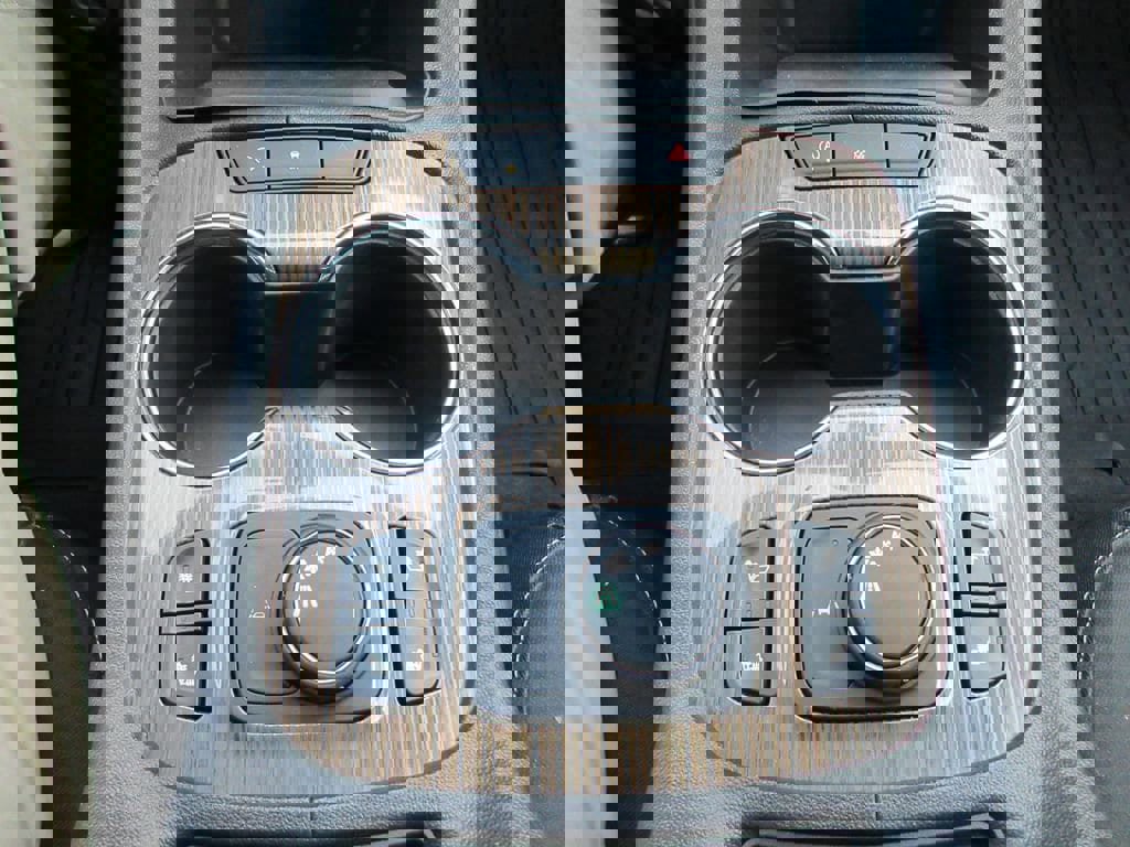 Used 2023 GMC Acadia SLE w/ Driver Convenience Package image 26