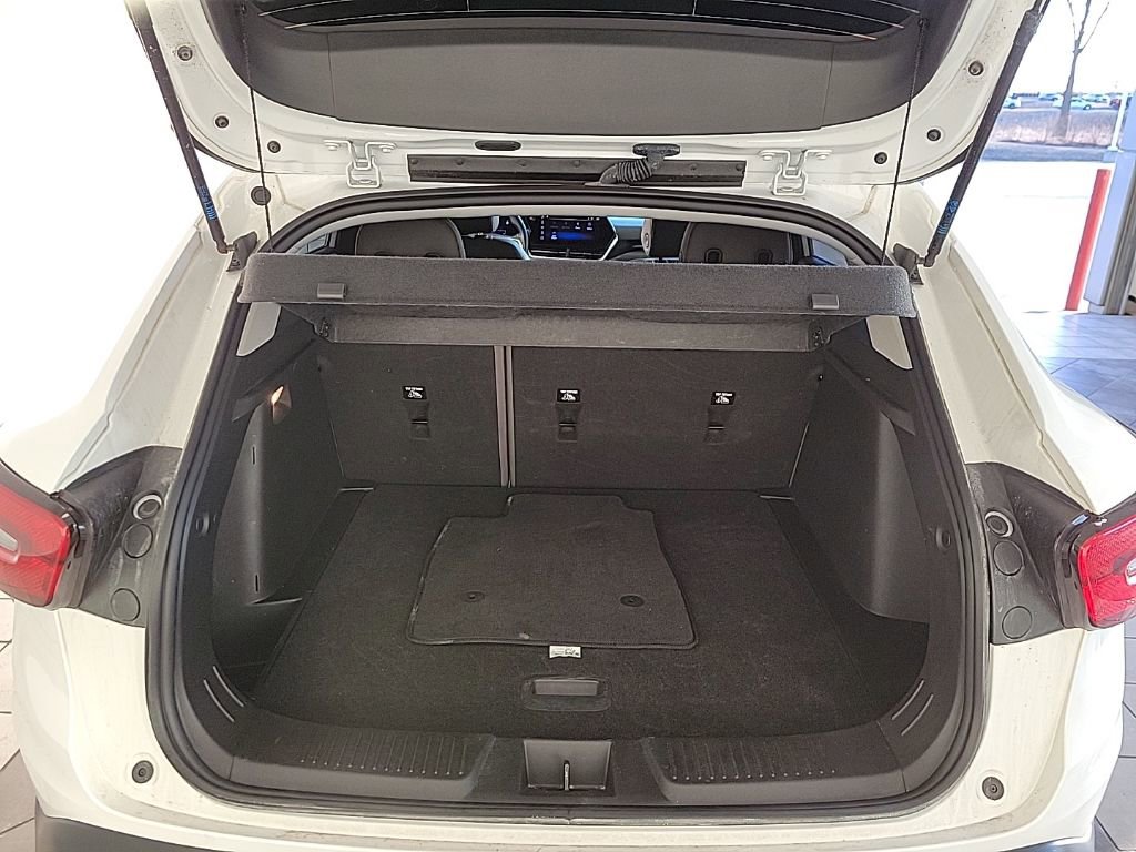 Used 2024 Chevrolet Trax ACTIV w/ Sunroof Package image 15