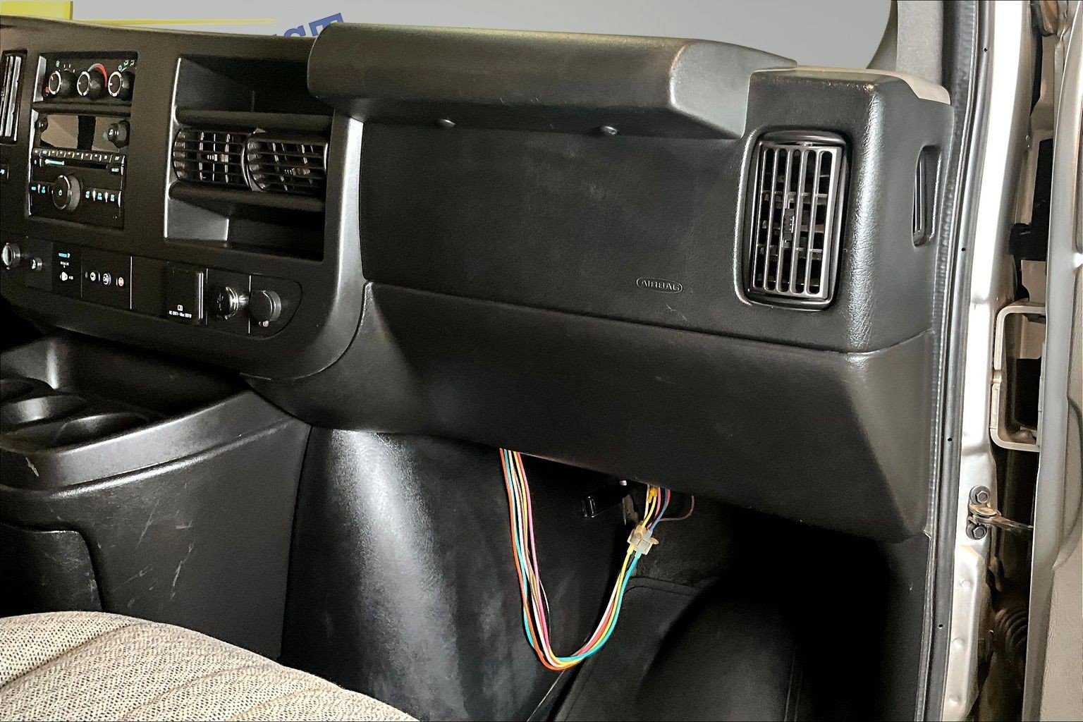 Used 2018 Chevrolet Express 3500 LT w/ LT Preferred Equipment Group RWD image 25