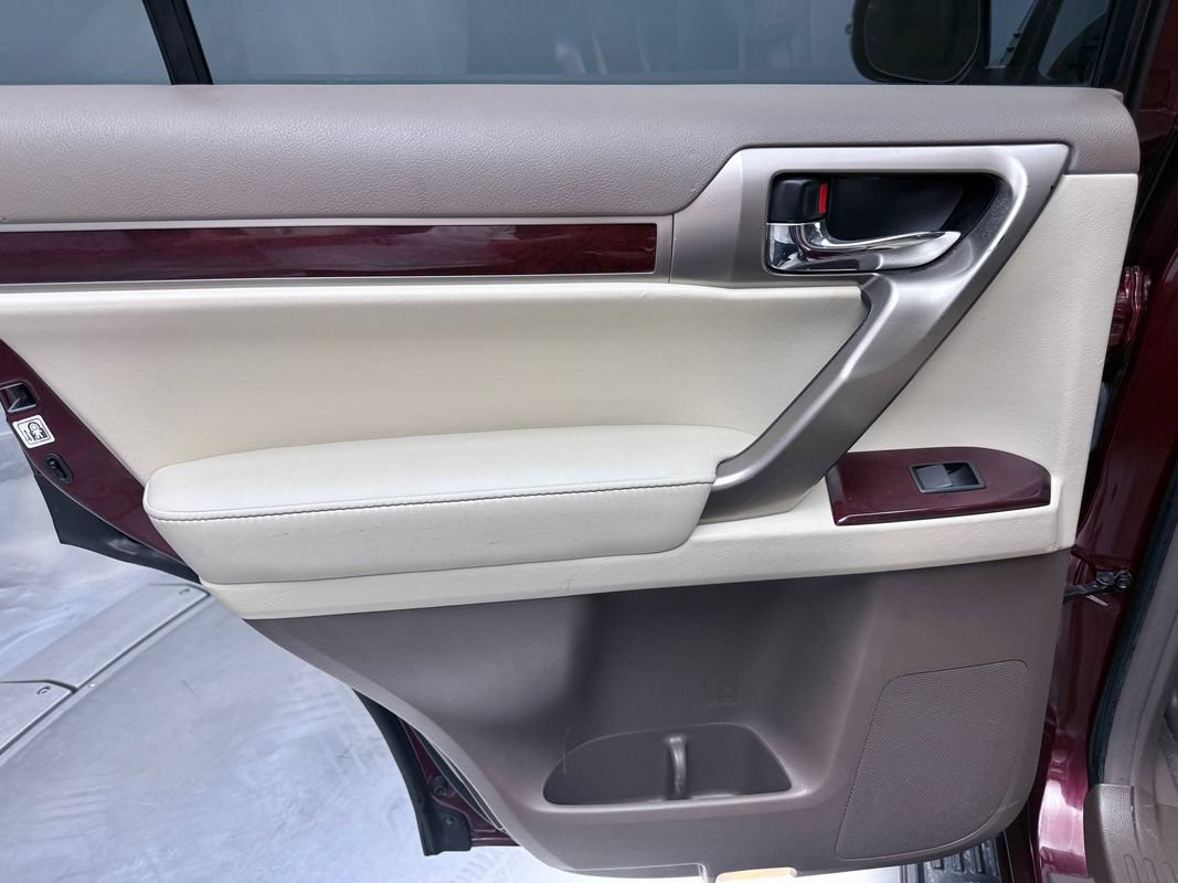 Used 2017 Lexus GX 460 Premium AWD/4WD image 16