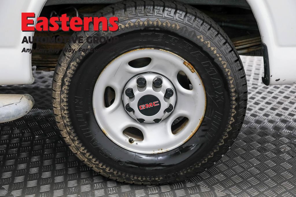 Used 2020 GMC Savana 2500 w/ Driver Convenience Package image 28