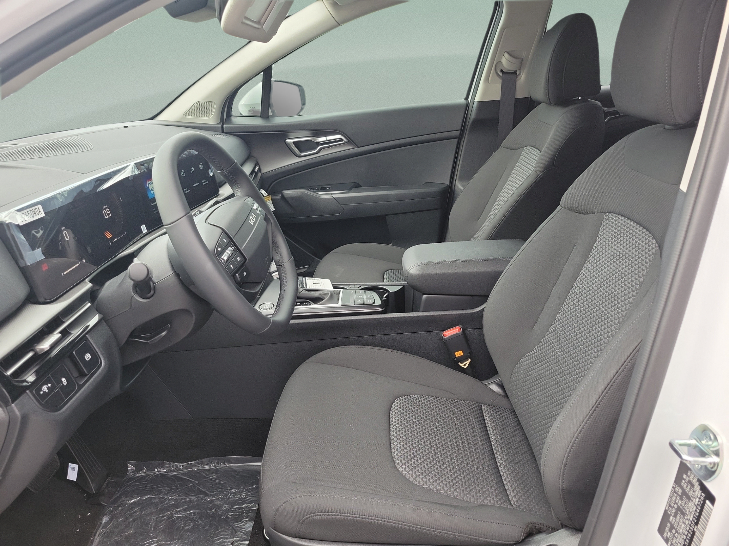 New 2026 Kia Sportage LX FWD image 15
