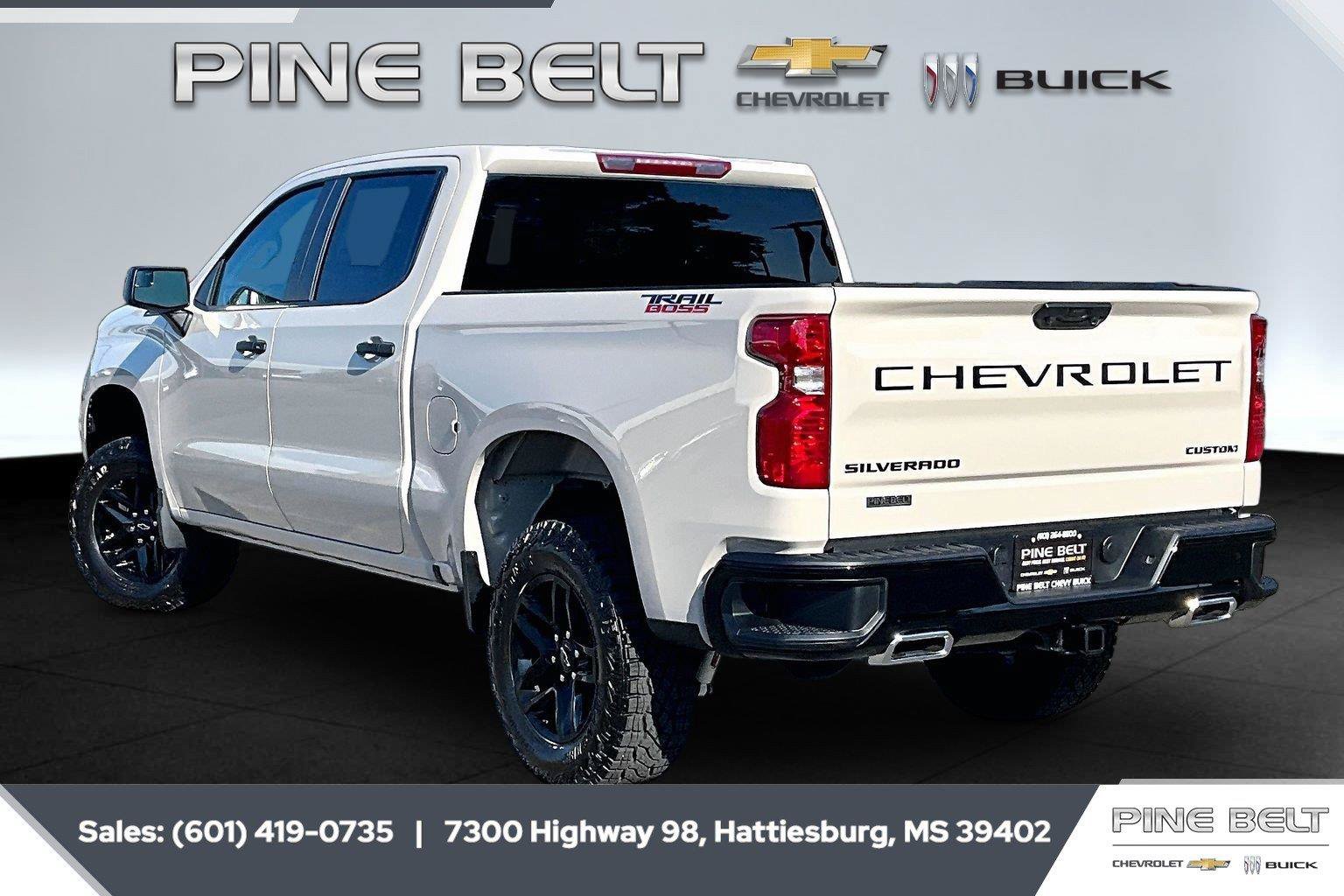 New 2026 Chevrolet Silverado 1500 Custom Trail Boss w/ LPO, Dark Essentials Package AWD/4WD image 2