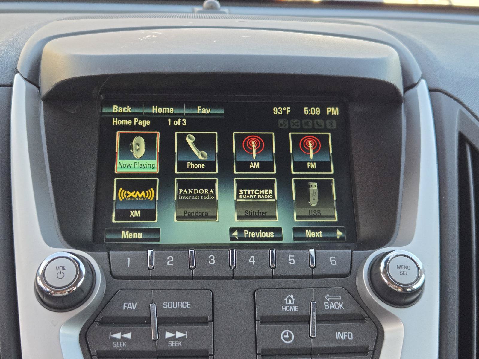 Used 2017 Chevrolet Equinox LT w/ Convenience Package FWD image 7