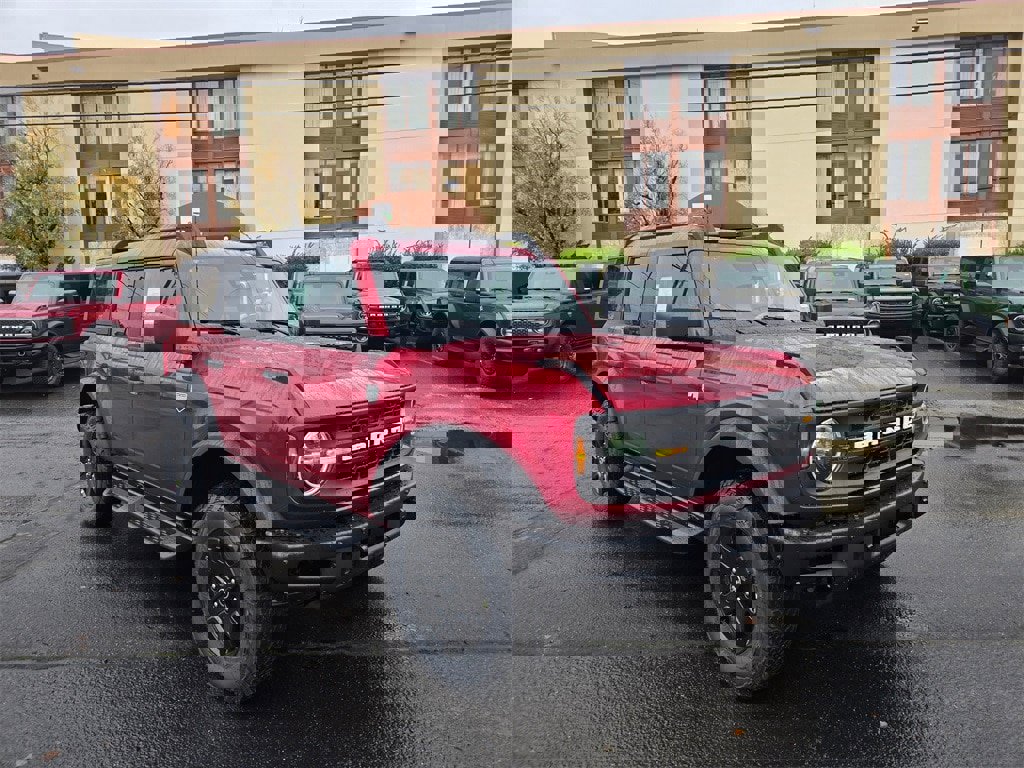 New 2025 Ford Bronco Big Bend w/ Black Diamond Package image 3