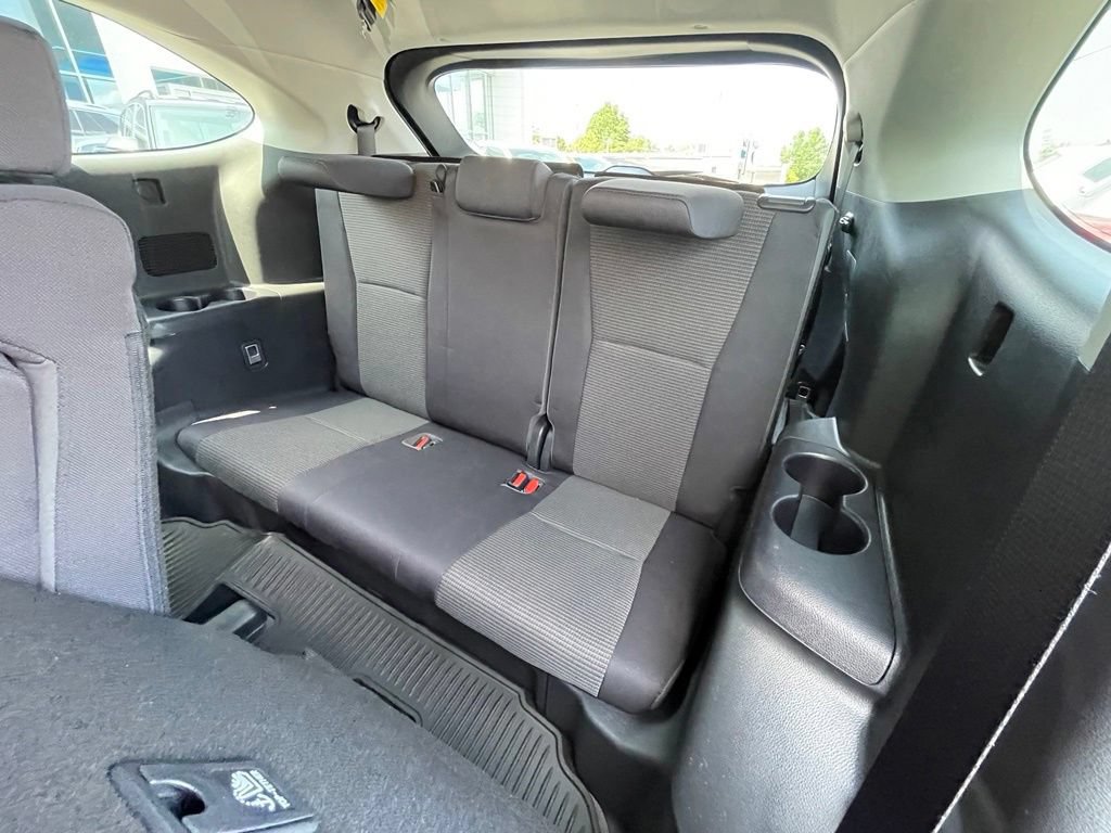 Used 2020 Toyota Highlander LE AWD/4WD image 7