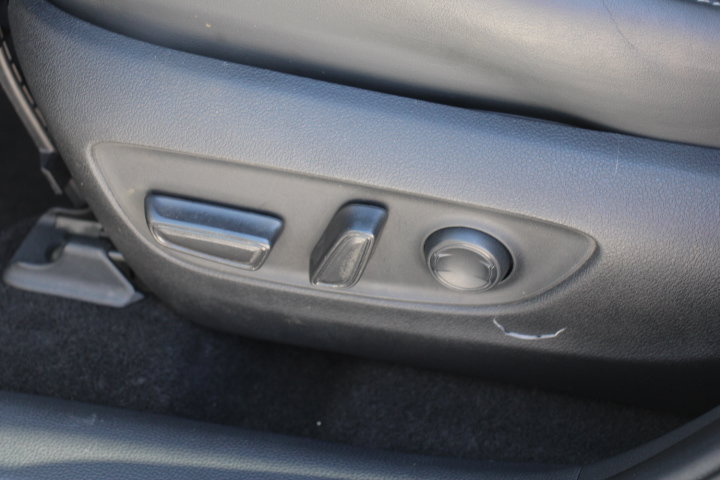 Used 2023 Toyota RAV4 XLE Premium FWD image 12