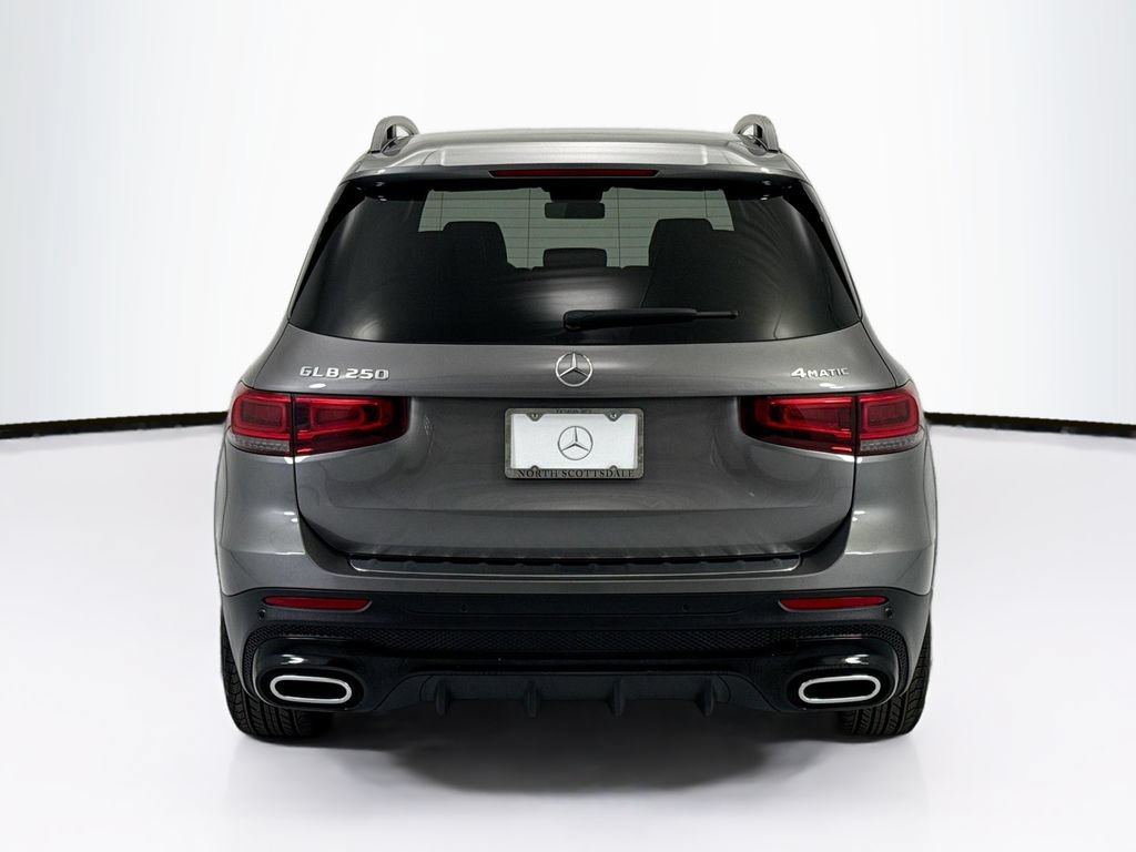 Used 2022 Mercedes-Benz GLB 250 4MATIC image 6