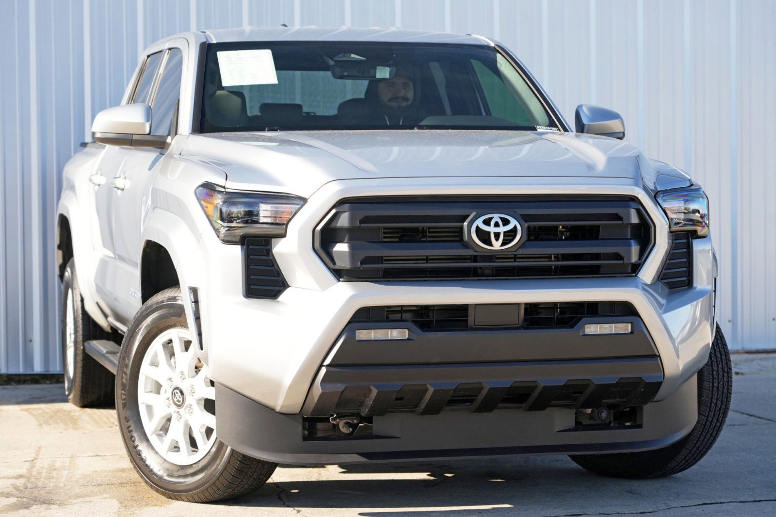 Used 2024 Toyota Tacoma SR5 image 2