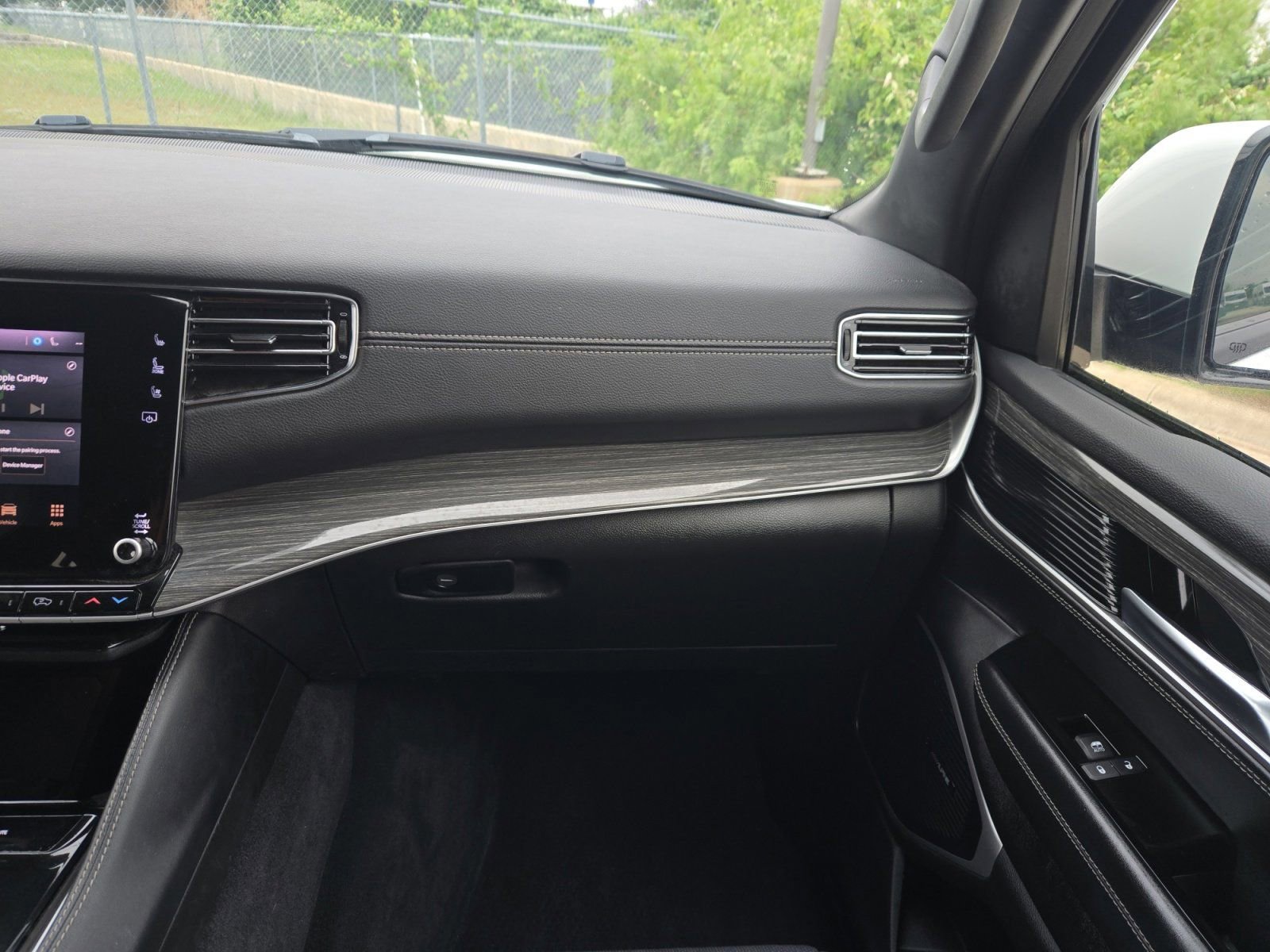 Used 2022 Jeep Wagoneer Series II AWD/4WD image 20