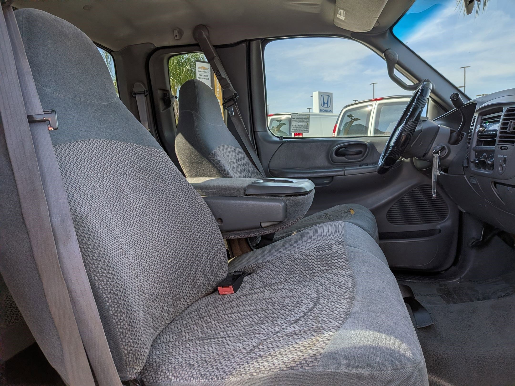 Used 2001 Ford F150 XL image 23