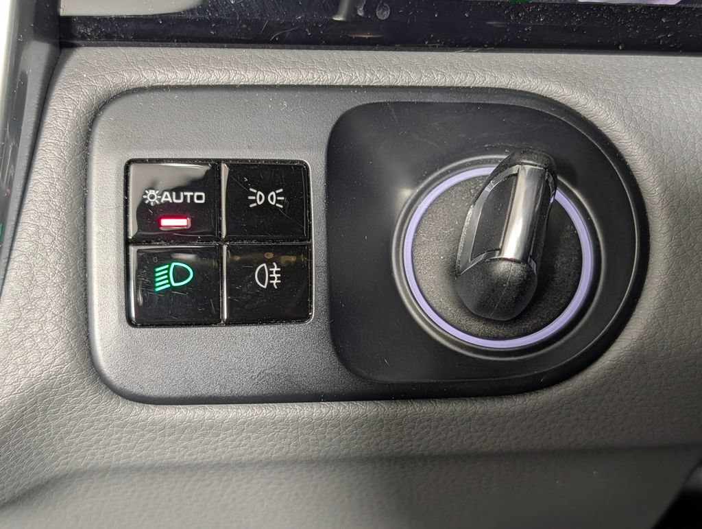 Certified 2021 Porsche Cayenne S AWD/4WD image 32