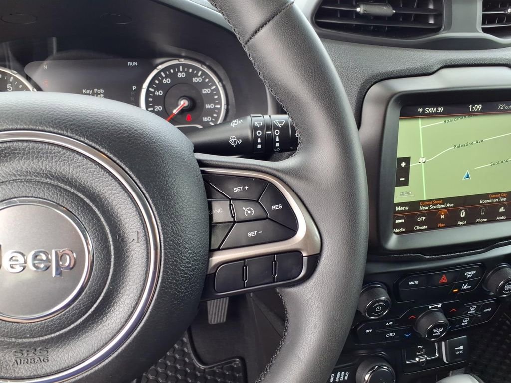 Used 2022 Jeep Renegade Latitude AWD/4WD image 25