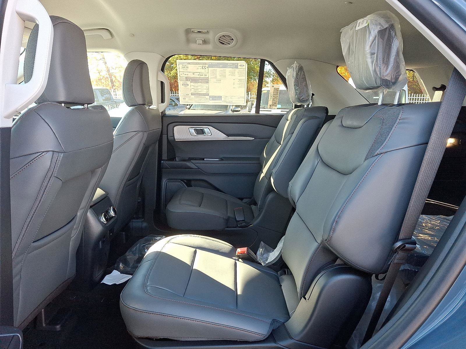 New 2026 Ford Explorer Active w/ Active Comfort Package image 8