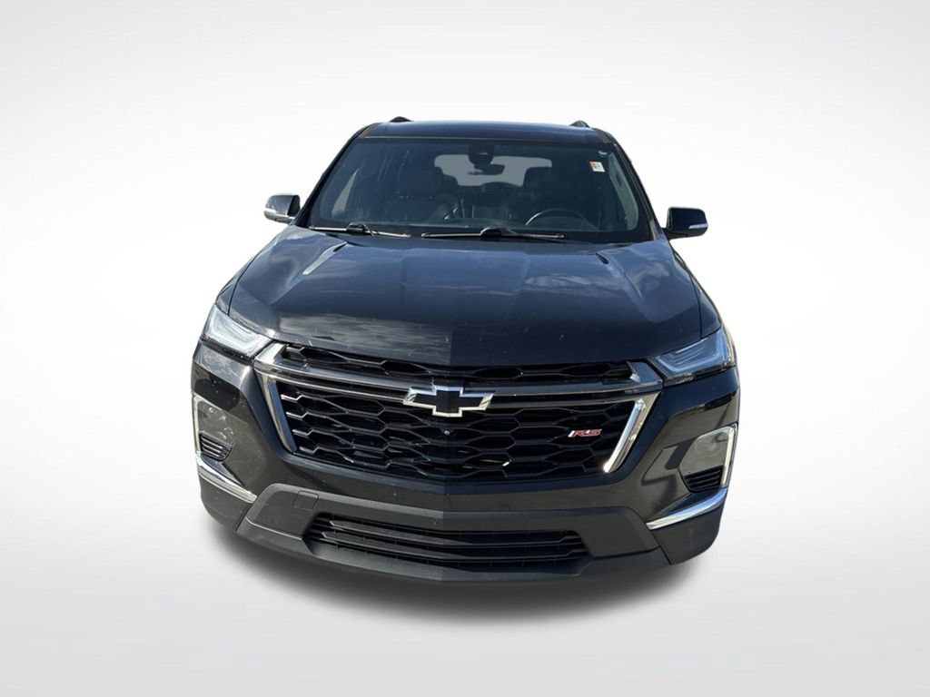 Used 2023 Chevrolet Traverse RS FWD image 2