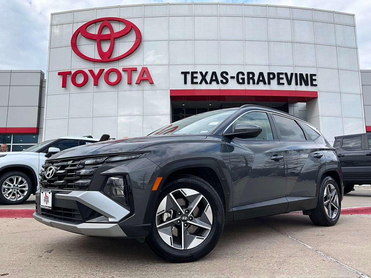 Used 2025 Hyundai Tucson SEL image 2