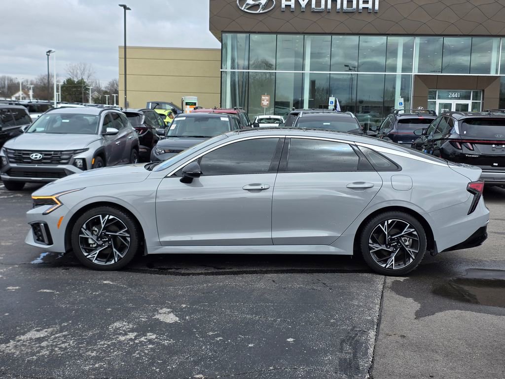 Used 2025 Kia K5 GT-Line w/ GT-Line Premium Package image 2