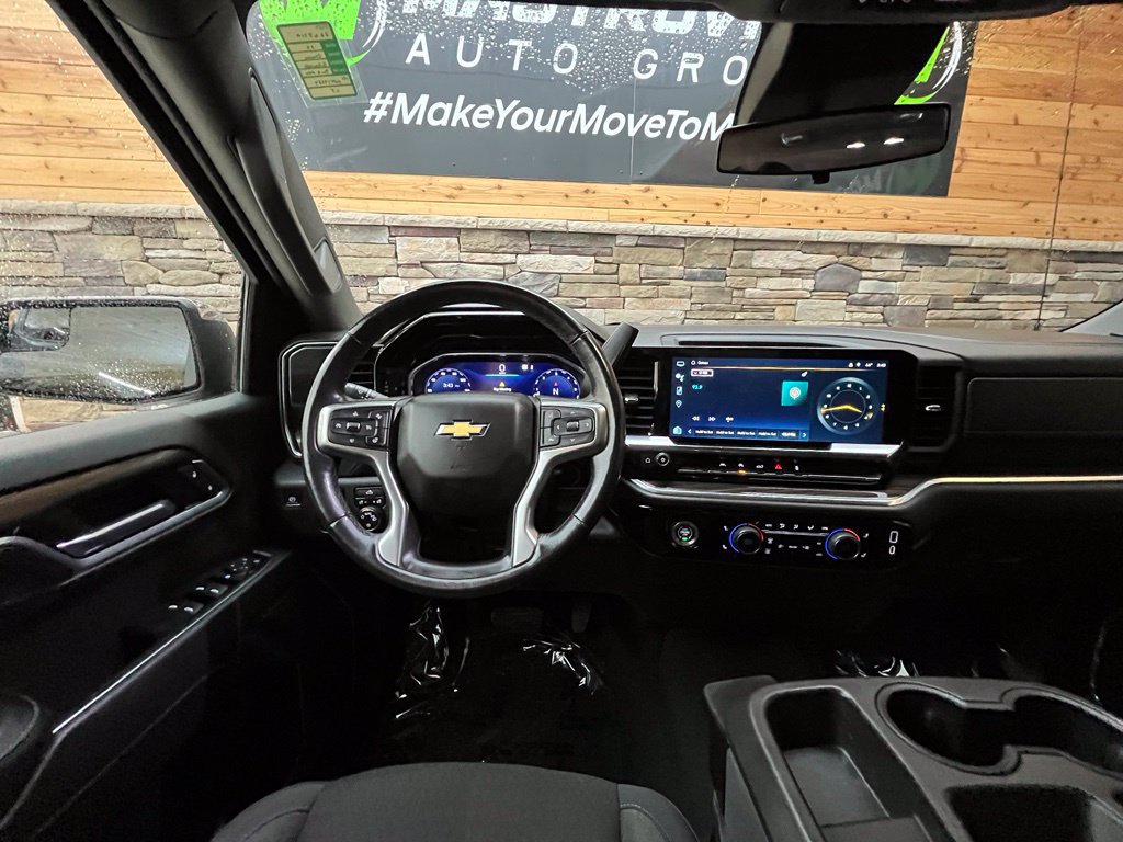Used 2022 Chevrolet Silverado 1500 LT AWD/4WD image 23