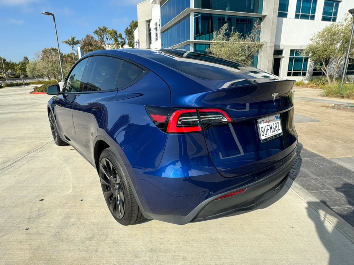 Used 2023 Tesla Model Y Long Range AWD/4WD image 9