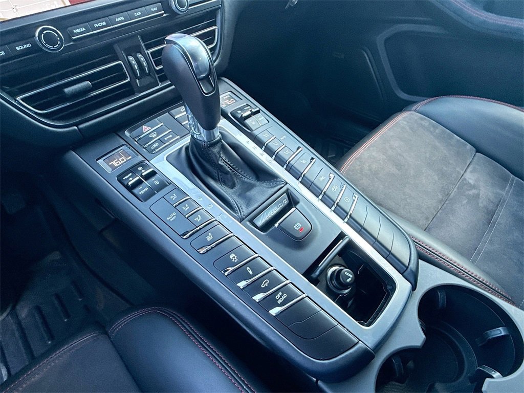 Used 2021 Porsche Macan GTS w/ Sport Chrono Package image 17