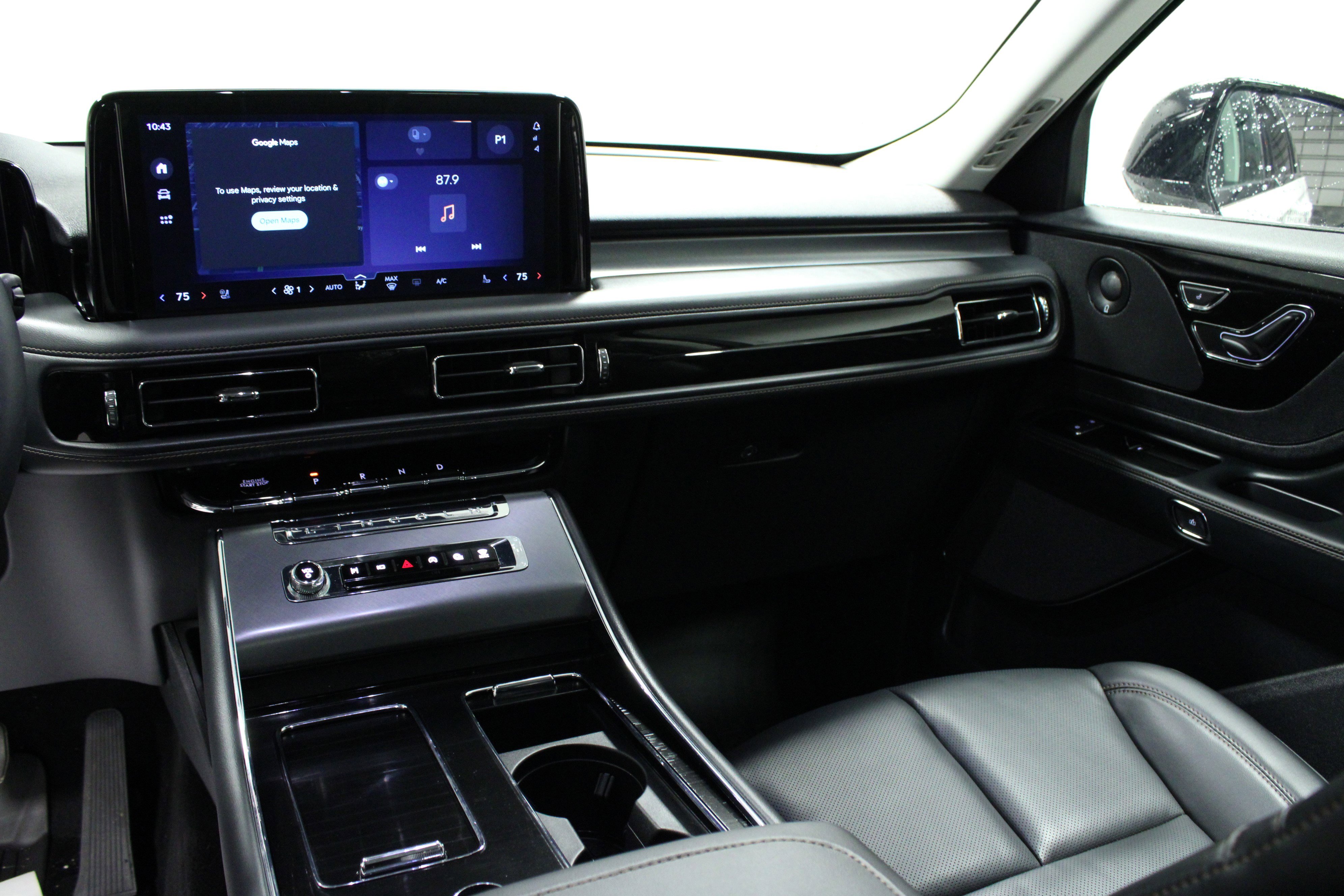 Used 2025 Lincoln Aviator AWD w/ Equipment Group 101A image 20