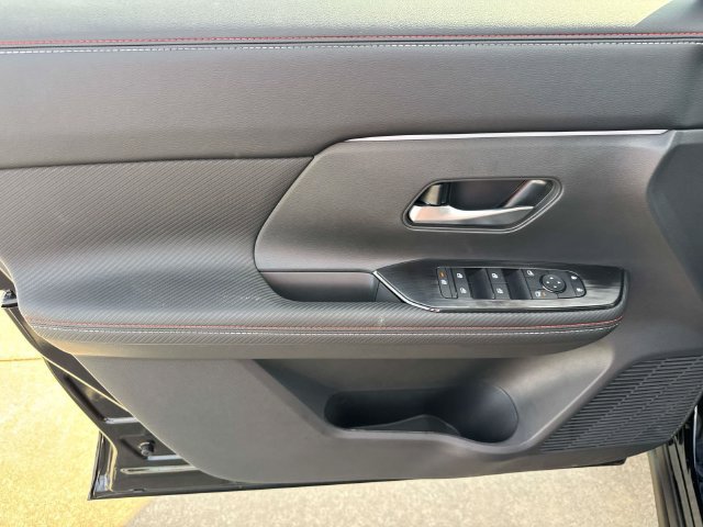 New 2027 Nissan Kicks SR FWD image 21